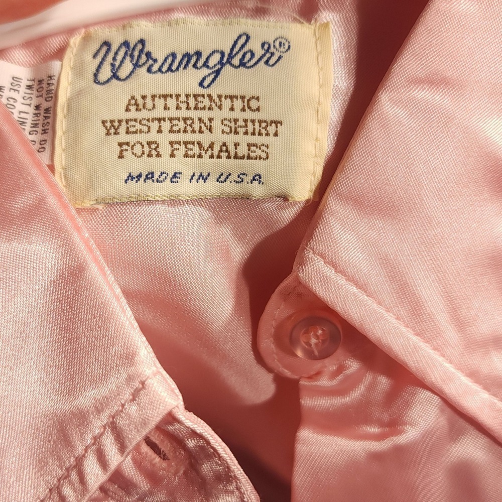 Wrangler Pearl Snap Western Shirt Peach Satin NWT - Picture 2 of 12
